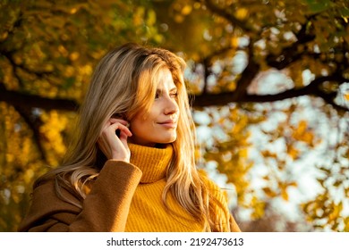 997 Portrait Unposed Stock Photos, Images & Photography | Shutterstock