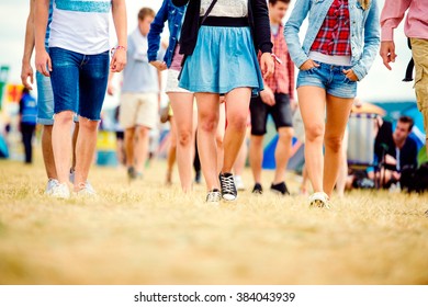 Unrecognizable Teenagers, Tent Music Festival, Sunny Summer, Leg