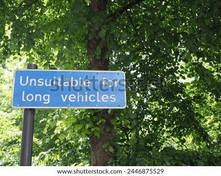 unsuitable for long vehicles blue traffic sign
