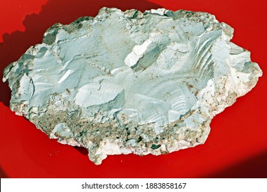 Untreated Boron Mine Used In Many Fields. Known Name In Turkish: Bor
