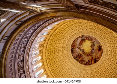 Upper Interior Of U.S. Capitol Washington, D.C.USA 29.09.2016 US Capitol Rotunda