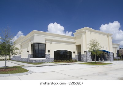 Upscale Empty Retail Store Ready For A Business