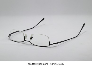 upside down half rim glasses