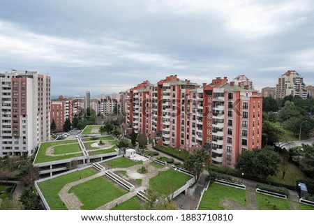 Urban mass settlement and green areas