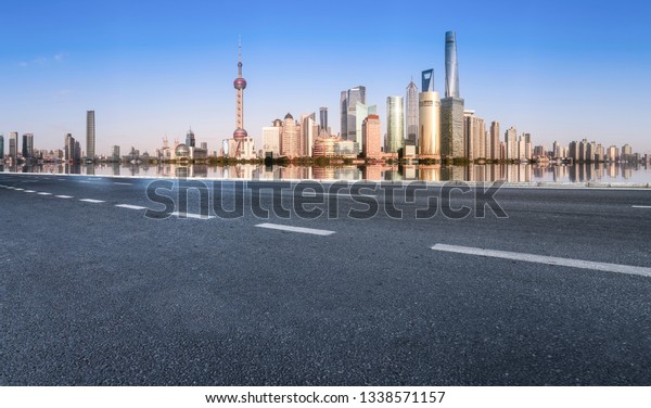 Urban Road,
Highway and Construction
Skyline

