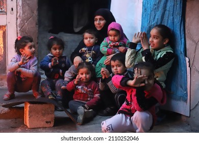 Urfa, Turkey. 2022. Haliliye district. Eyyubiye neighborhood. Syrian refugee children living in Urfa.