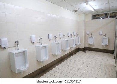 Urinals Men Public Toilet Stock Photo 651364117 | Shutterstock