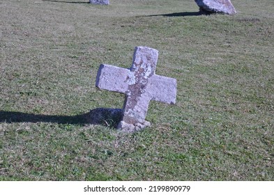 Piriápolis, Uruguai
Campo Santo Cemetery
Jun,15, 2016
Cemetery Landscape With Large Stone Wall, Crosses Scattered On The Grass And Iron Railing Gate