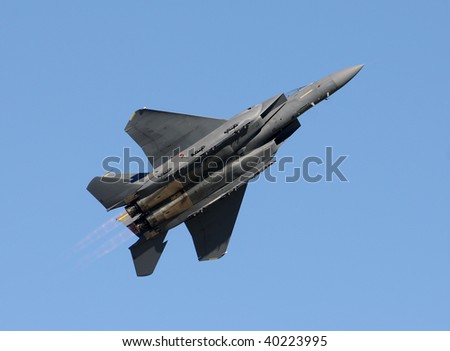 US Air Force fighter jet at high speed