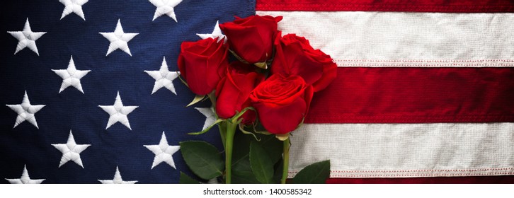 US American flag with roses