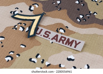 US ARMY Desert Pattern Battle Dress Uniform With Rank Patch