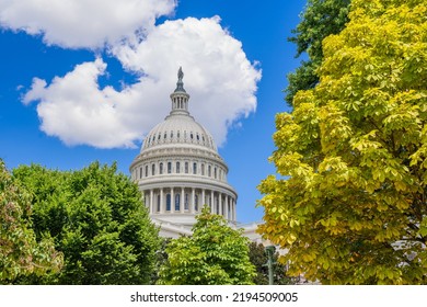 The US Capitol In Washington DC, A Symbol Of The American People, Their Government, The Meeting Place Of The Nation's Legislature. It Also Houses Important Collections Of American Arts, Achievements