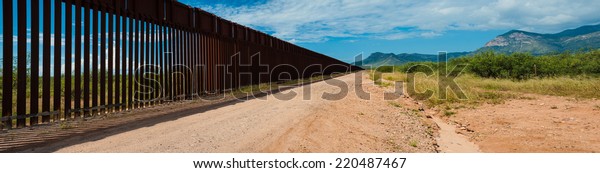 US Mexican Border in\
Arizona