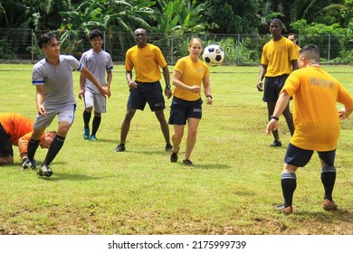US Navy soldiers participating in the "Pacific Partnership 2018" activity competed in friendly football with the Bengkulu Indonesia university team, in Bengkulu City, Indonesia, March 30, 2018