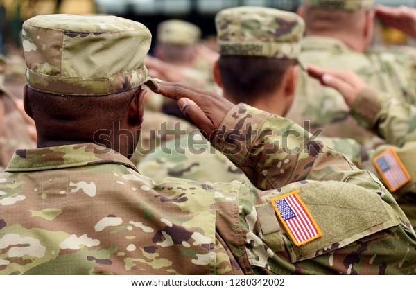 US\
soldier salute. US army. US troops. Military of\
USA.