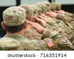 US soldiers giving salute 