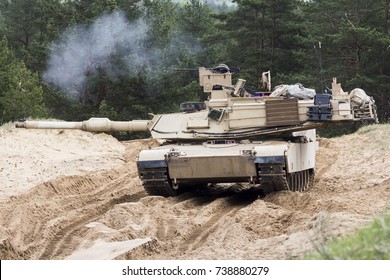 US Tank Abrams A1M1 In Military Polygon