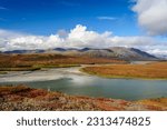 Usa, alaska, noatak national preserve. autumn colors at the confluence between noatak and niniuktuk rivers.