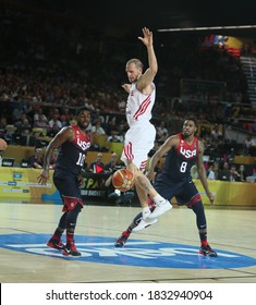 USA Basketball National Team, August 31, 2014 FIBA World Basketball Championship In Turkey - US Match Kyrie Irving (10), Sinan Güler (5), Rudy Gay (8) Is Struggling.