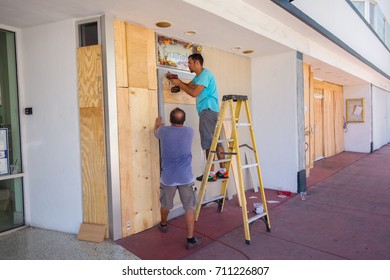 USA. FLORIDA. MIAMI BEACH, SEPTEMBER 2017: City Of Miami Beach Prepare For A Hurricane Irma. Florida. USA. 