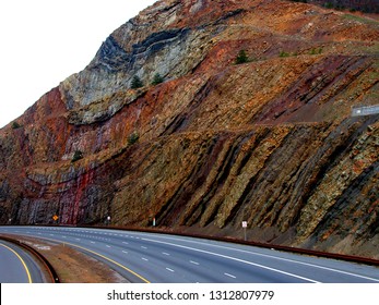 USA, Maryland, Washington County, Sideling Hill, Syncline, Metamorphic Layers, Allegheny Mountains, Appalachian Mountains