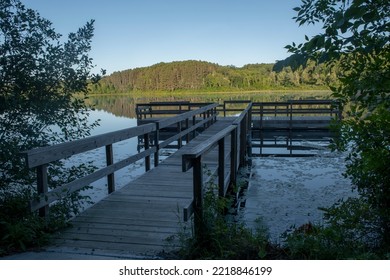 USA, Minnesota, Itasca State Park, Ozawindib Lake Fishing Dock