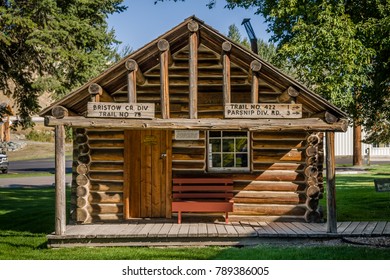 Log Cabin Build Images Stock Photos Vectors Shutterstock