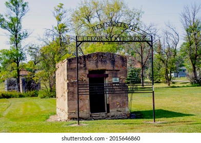 USA, North Dakota, Enchanted Highway, Regent Remains Of Lefor State Bank