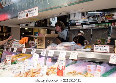 USA, Seattle, 9102022 :
Fresh Seafood Market