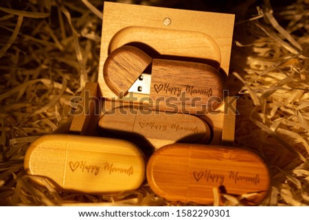 USB flash drive wood in a box. with laser engraving 