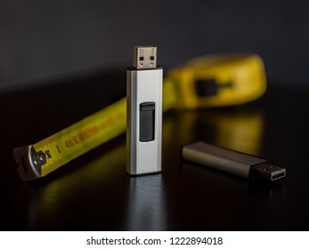 USB Flash Stick with Sensitive Data and a Tape Measure