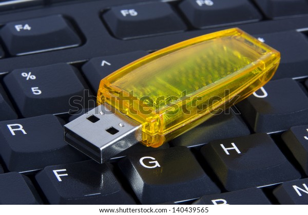 how to clear a usb stick