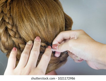 Use Bobby Pin Decorate Hair Background