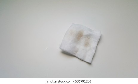 Used Facial Cotton Pad, Dullness Skin Removing