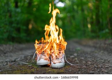 257 Running shoe with flames Images, Stock Photos & Vectors | Shutterstock