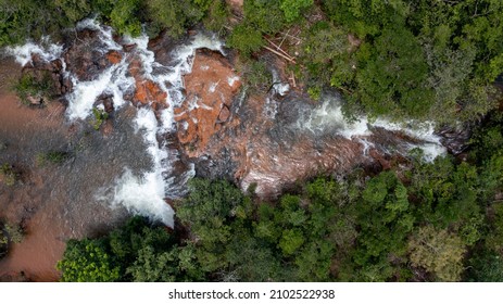 Usina Waterfall Is Located In Chapada Dos Guimarães - MT