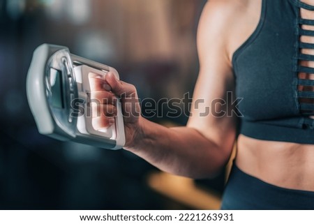 Using Hand Dynamometer for Grip Strength Test