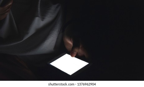 Using smart phone in dark