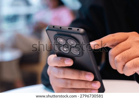 Using Smartphone Touchscreen for Mobile Communication and Productivity