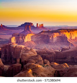 Utah Ariziona Border Panorama Monument Valley Stock Photo 571380694 ...