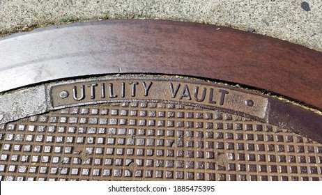 Utility vault manhole metal cover