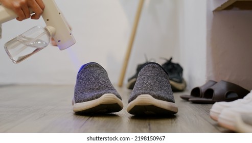 UV Light Alcohol Spray For Cleaning Pair Of Shoes