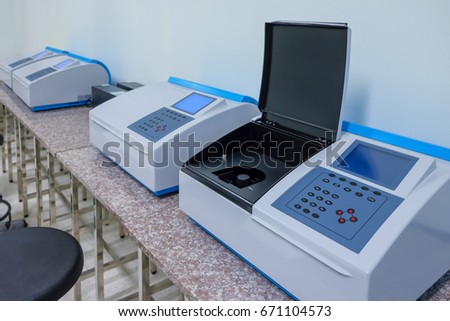 Uv visible spectroscopy with 6 sample load, sample determination, optical density determination by uv visible spectroscopy