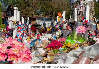 Uvalde, TexasUnited States - June 5, 2022: Texans Visit The Memorial At Robb Elementary School Dedicated To The Victims Of The May Shooting In Uvalde, Texas. 