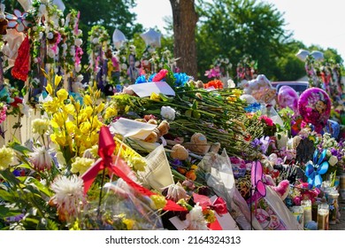 Uvalde, TexasUnited States - June 5, 2022: Texans Visit The Memorial At Robb Elementary School Dedicated To The Victims Of The May Shooting In Uvalde, Texas. 