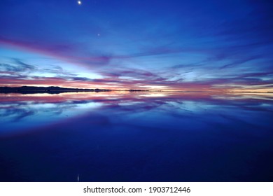 ウユニ塩湖 夜 の写真素材 画像 写真 Shutterstock