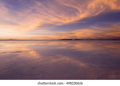 ウユニ塩湖 夜 の写真素材 画像 写真 Shutterstock