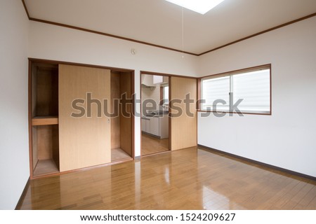 Vacant room in apartment. 
