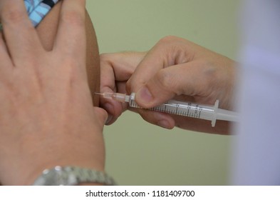 Vaccination Is Important To The Health Of People Of All Races To Prevent Or Prevent The Disease From Spreading.Many People Live.