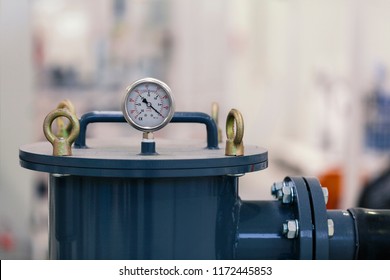 Vacuum Chamber With A Pressure Gauge